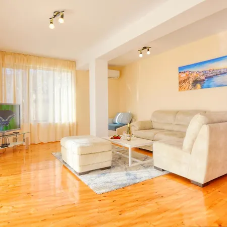 Makeli בית הארחה