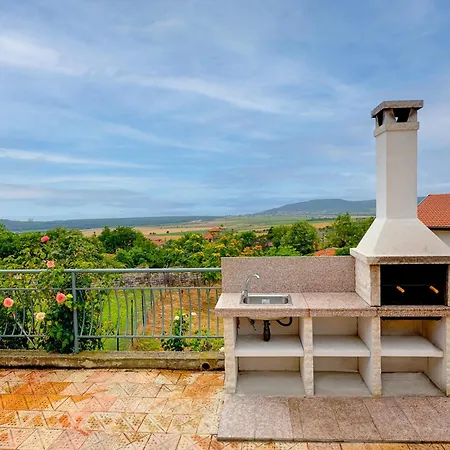 בית הארחה Makeli