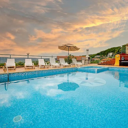 Makeli רוגאצ'בו